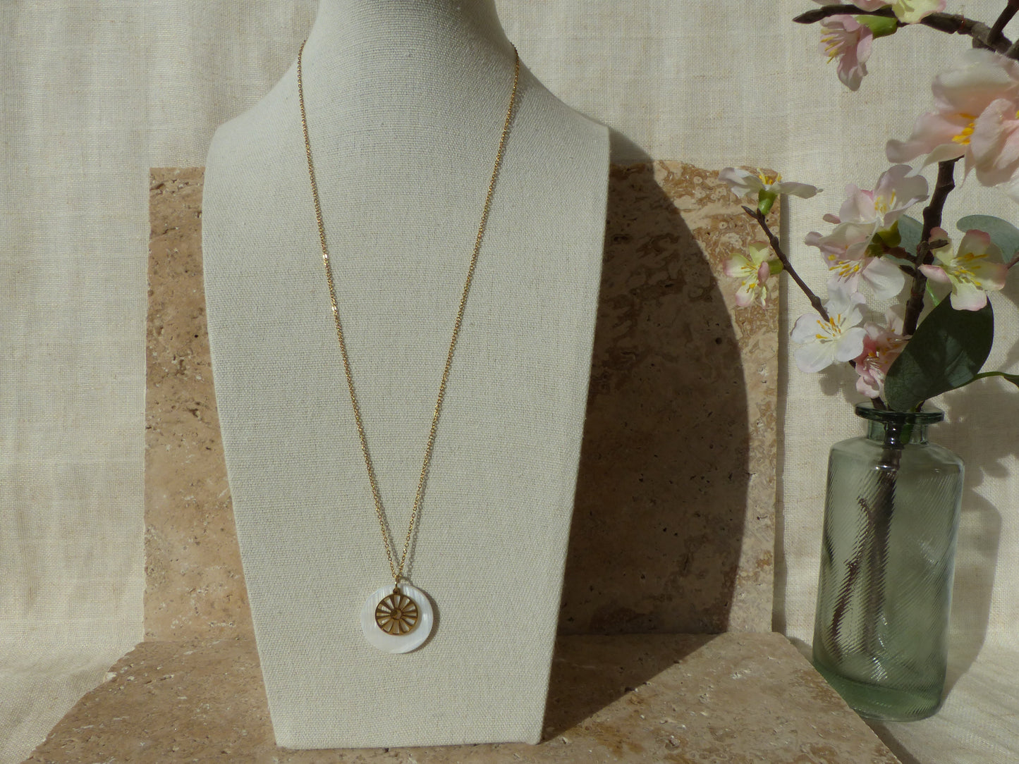 AURORE COLLIER ACIER INOXYDABLE NACRE PENDENTIF SPLELEGANTE
