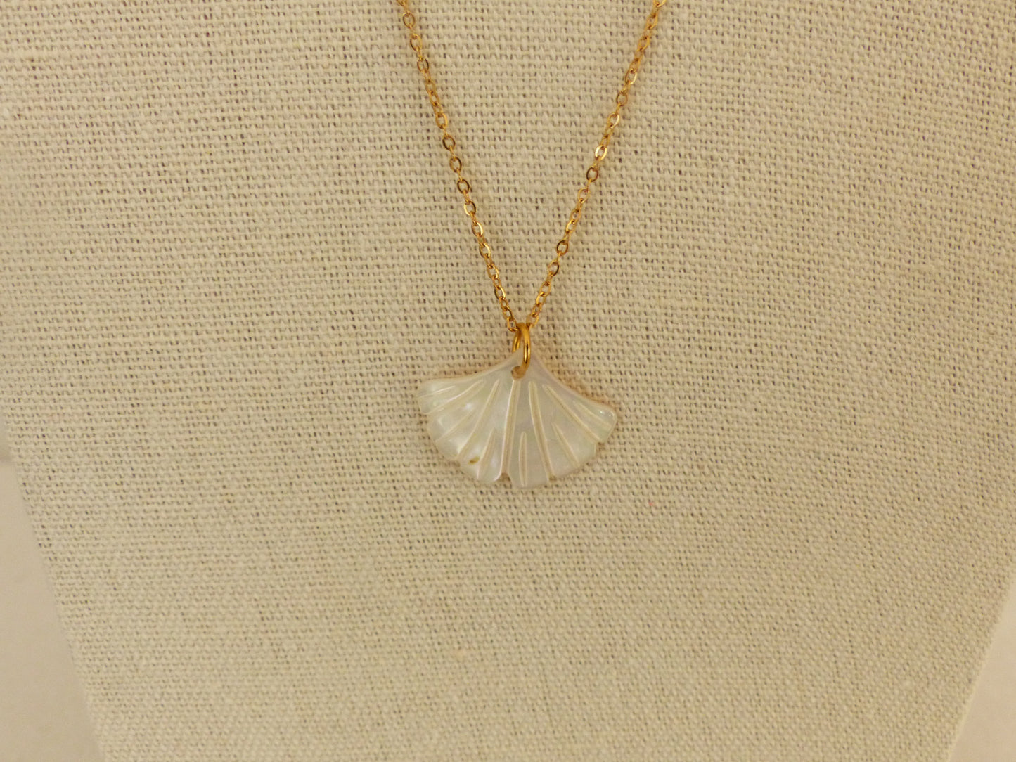 CAMILLE COLLIER ACIER INOXYDABLE NACRE SPLELEGANTE