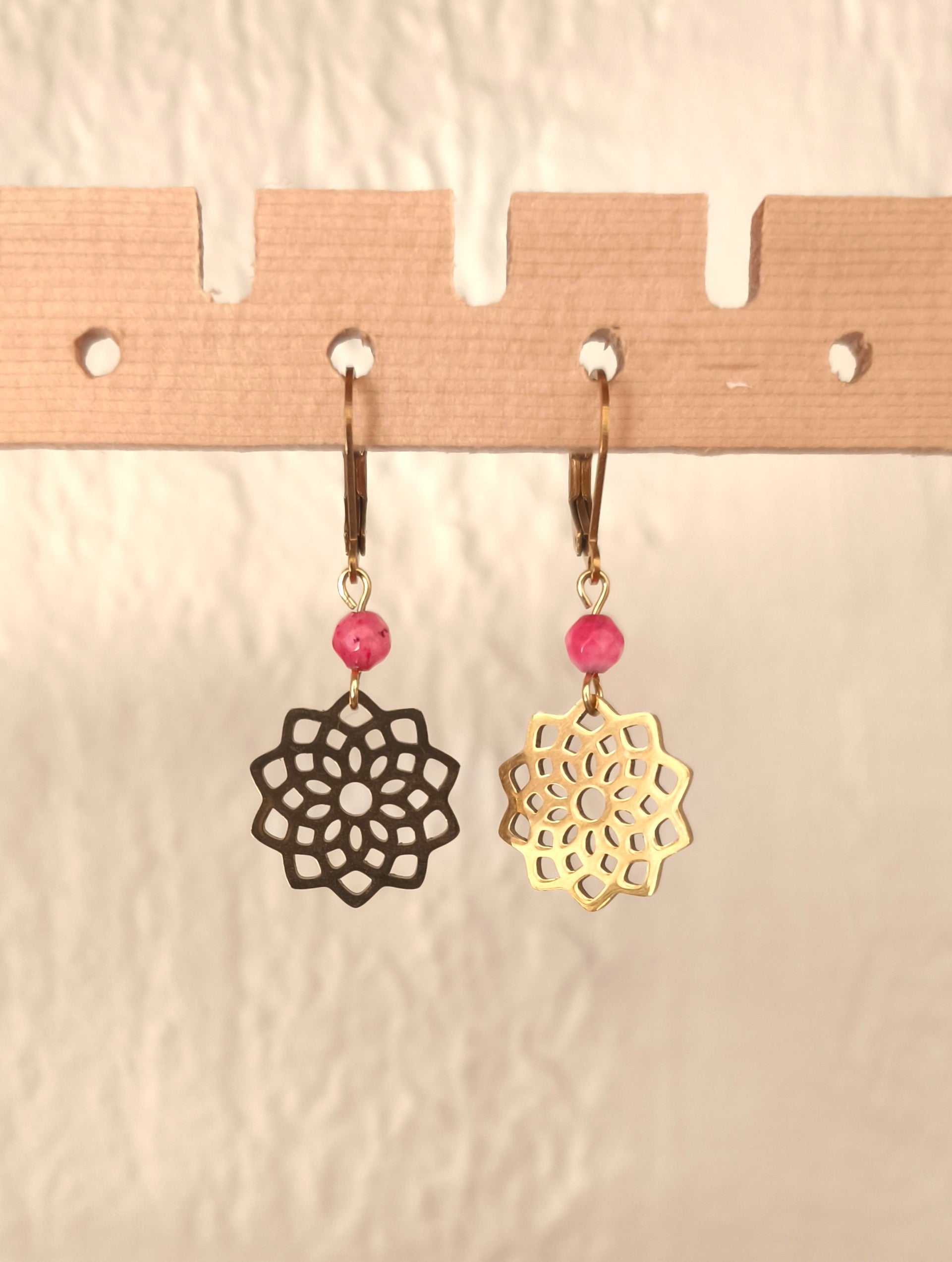 Camille boucles d'oreilles bohème chic avec une tourmaline en acier inoxydable crochet dormeuse fait à la main par SP LELEGANTE